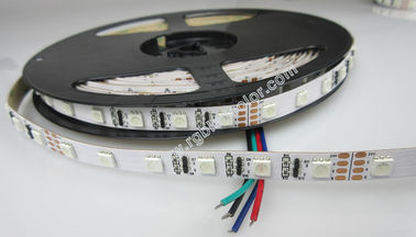 Chine l'intense câble 300led mené multicolore de la bande 5m de cc RVB du luminosité 5050 a mené la bande fournisseur