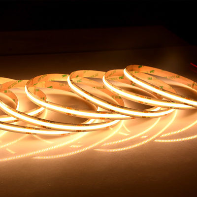 Chine la lumière flexible de corde de bande de 12v 24v fléchir les lux dotless blancs la puce à protubérance l'épi que FOB a mené des lumières de bande fournisseur
